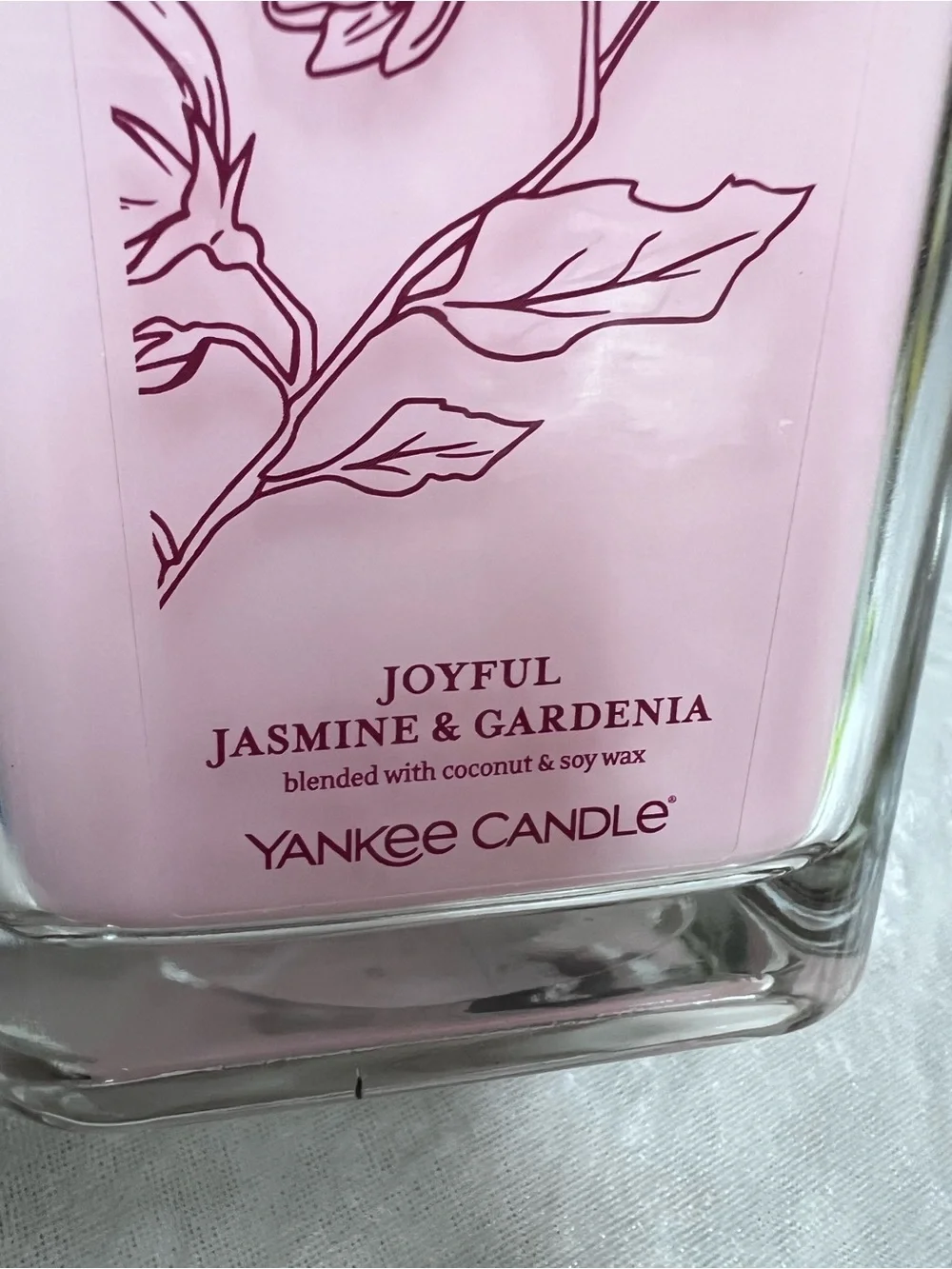 Yankee Candle Jar Jasmine Joyful & Gardenia 19.5 oz.